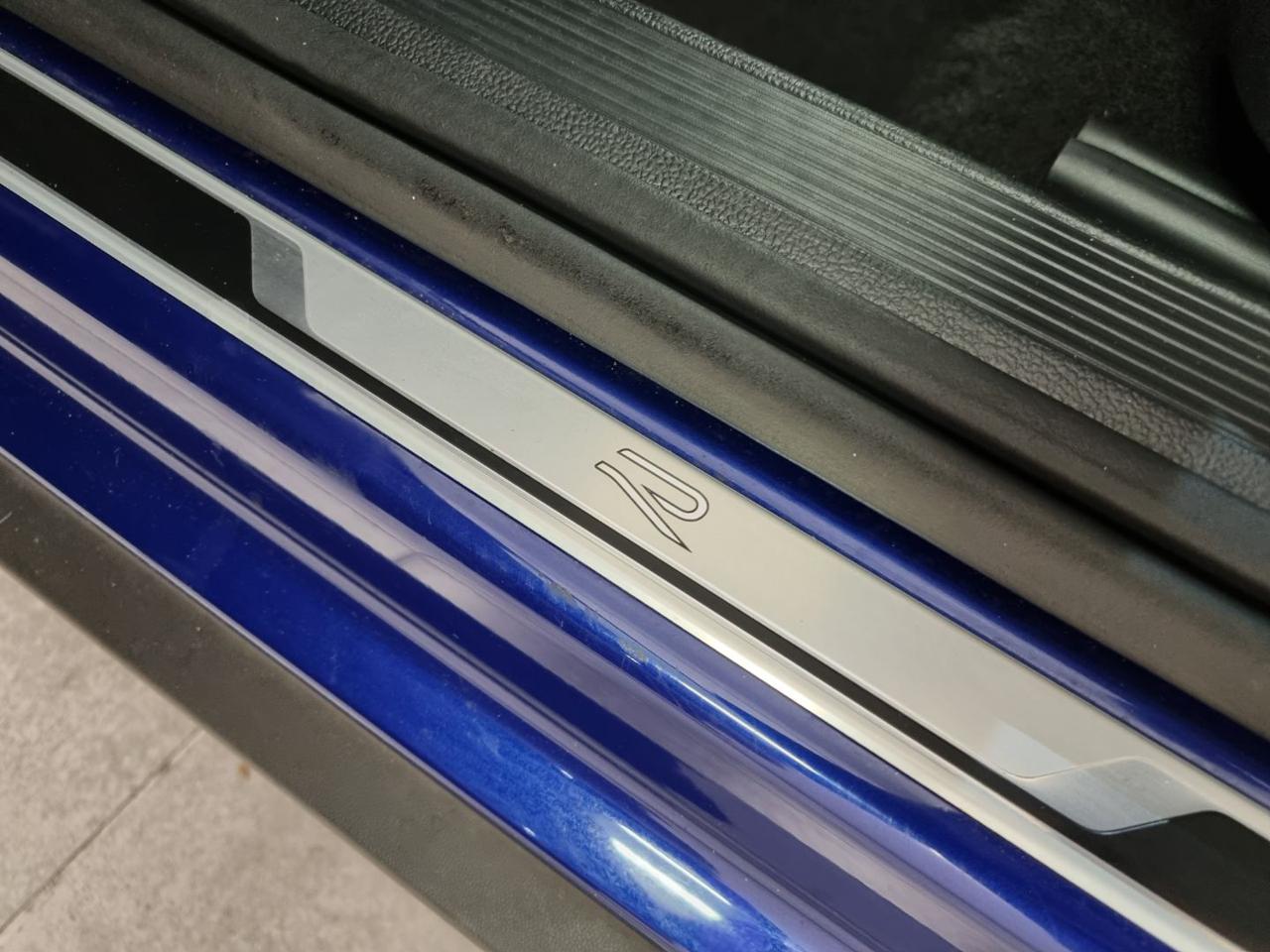 VOLKSWAGEN T-Roc 1.5 TSI ACT DSG R-Line - 23