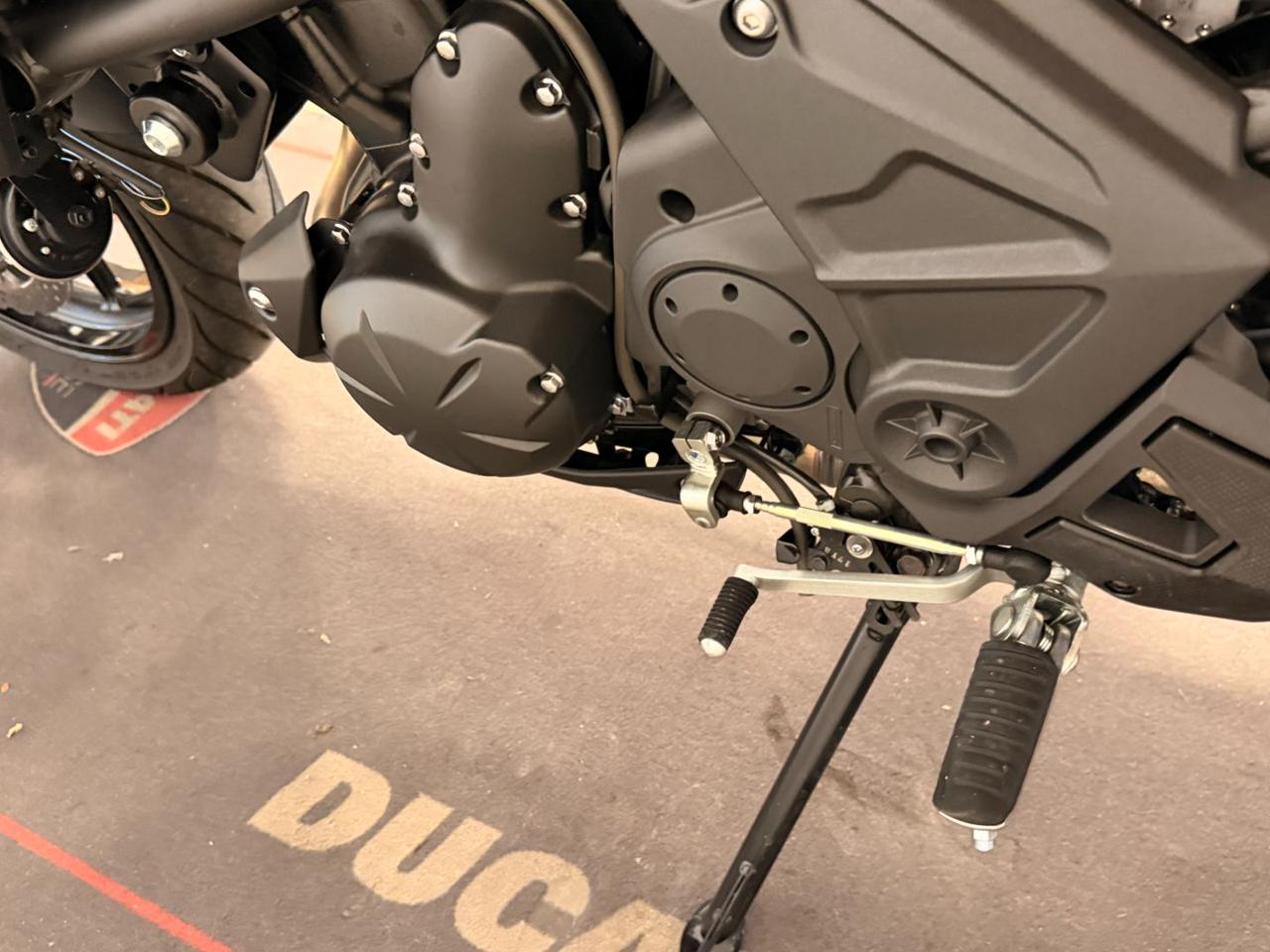 KAWASAKI Versys 650 BLACK - 9