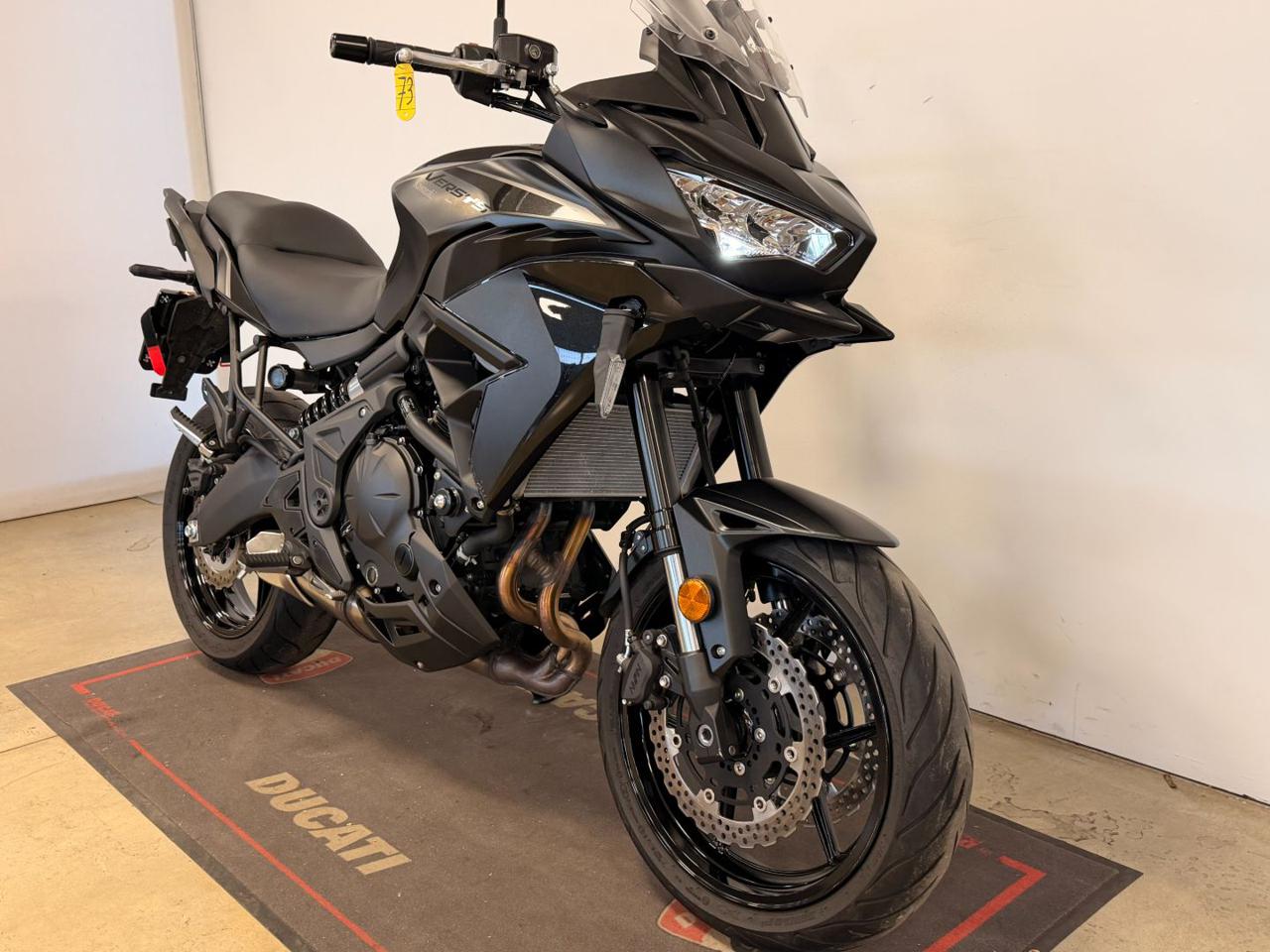 KAWASAKI Versys 650 BLACK - 2
