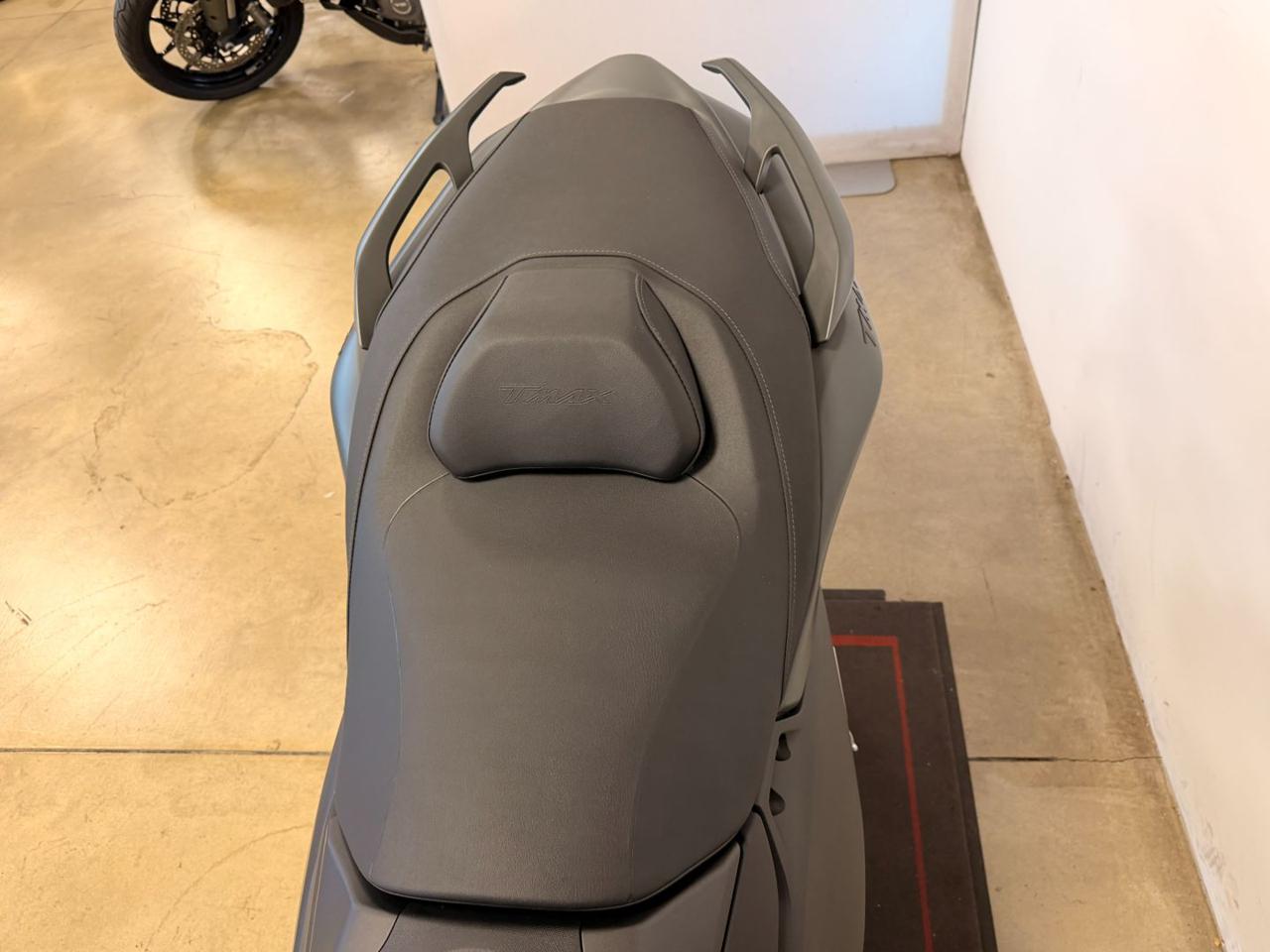 YAMAHA T Max 560 - 9