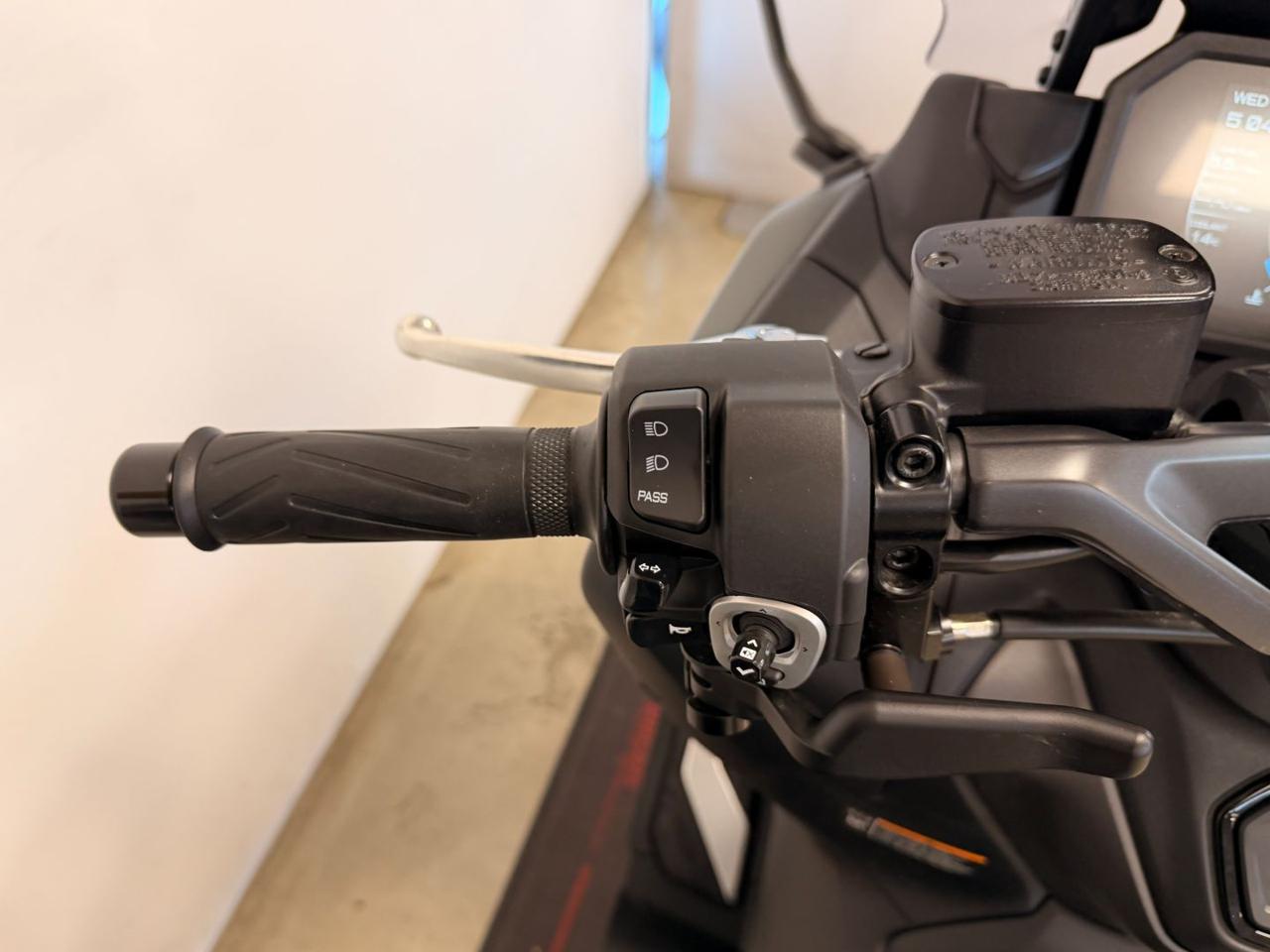 YAMAHA T Max 560 - 12