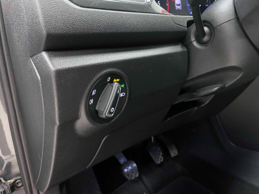 VOLKSWAGEN T-Roc 1.5 TSI STYLE - 19