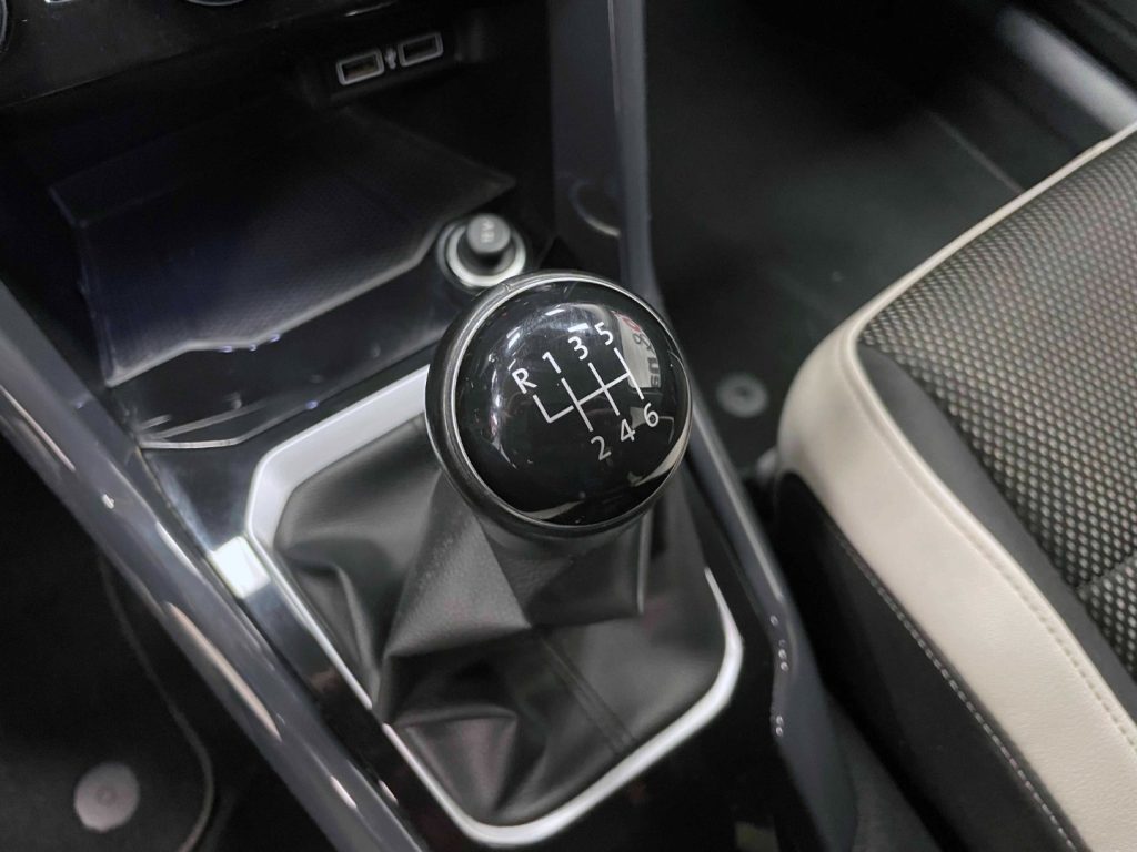 VOLKSWAGEN T-Roc 1.5 TSI STYLE - 28