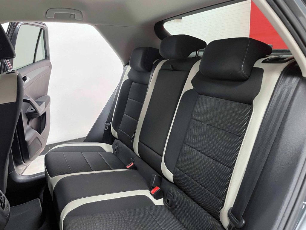 VOLKSWAGEN T-Roc 1.5 TSI STYLE - 29