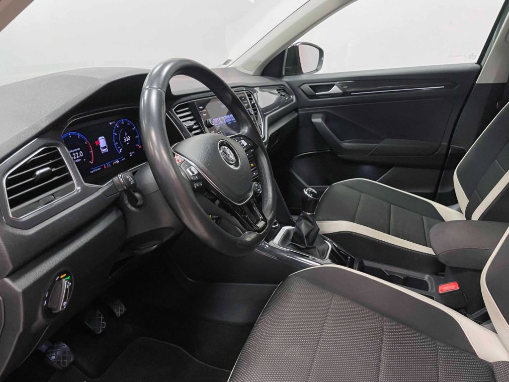 VOLKSWAGEN T-Roc 1.5 TSI STYLE - 43