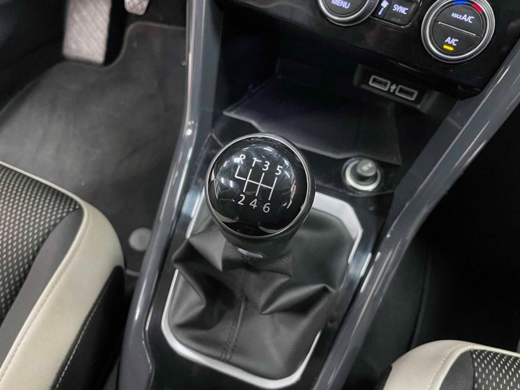 VOLKSWAGEN T-Roc 1.5 TSI STYLE - 47