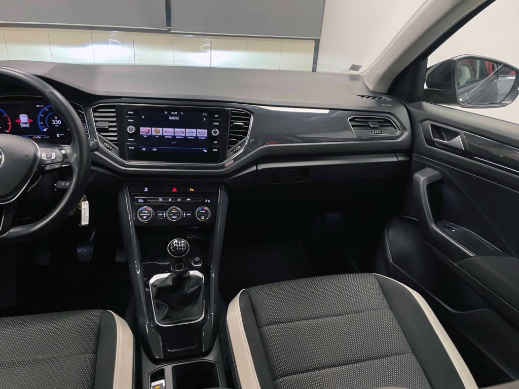 VOLKSWAGEN T-Roc 1.5 TSI STYLE - 50