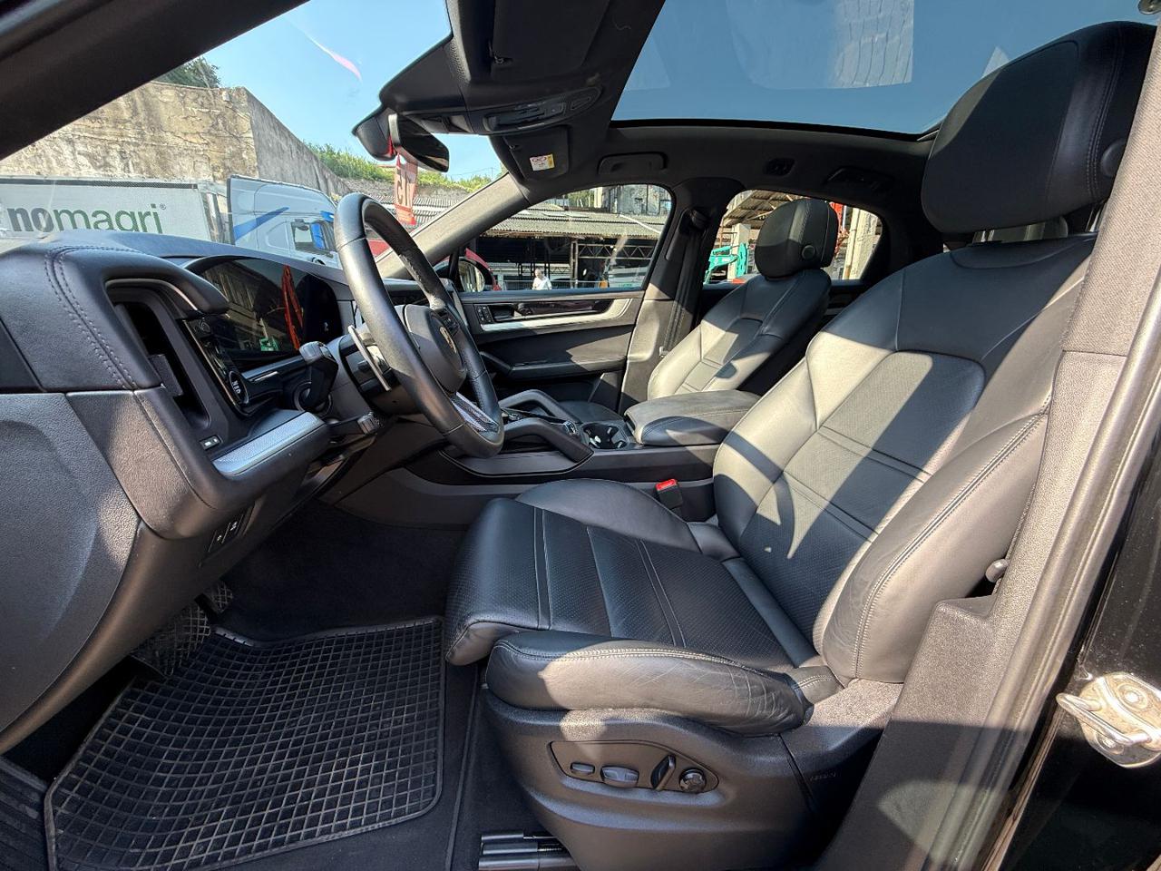PORSCHE Cayenne Coupé 3.0 V6 - 18