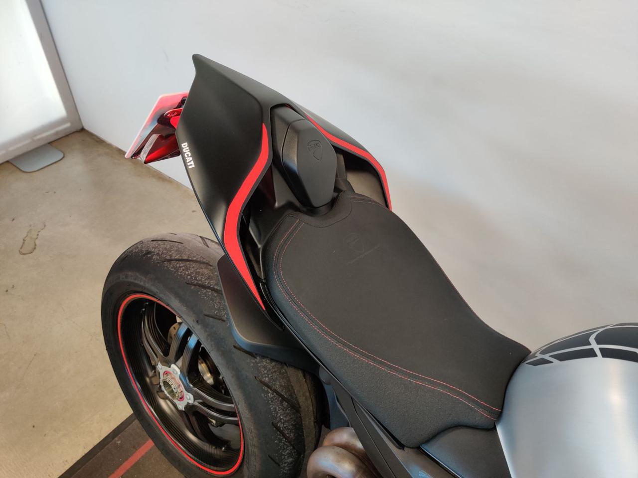 DUCATI Streetfighter V4 SP - 8