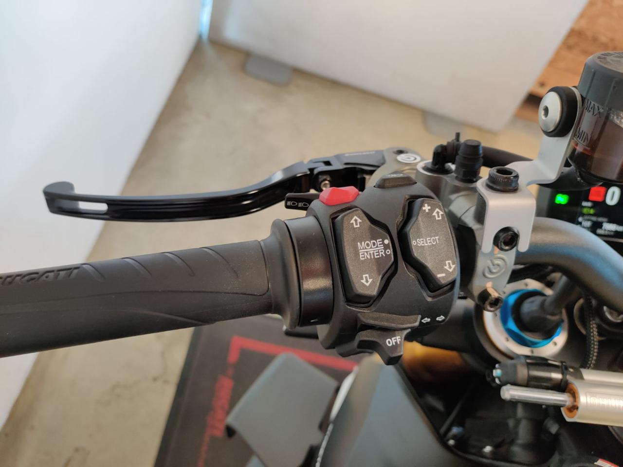 DUCATI Streetfighter V4 SP - 10