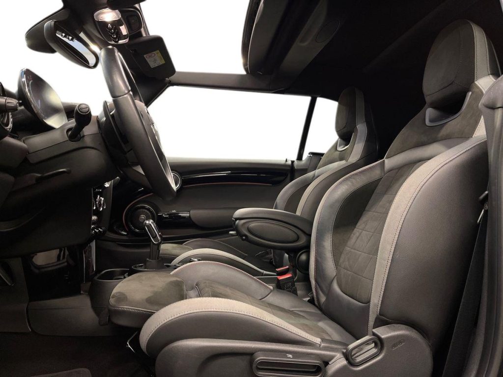 MINI John Cooper Works 2.0 John Cooper Works JCW Cabrio - 10