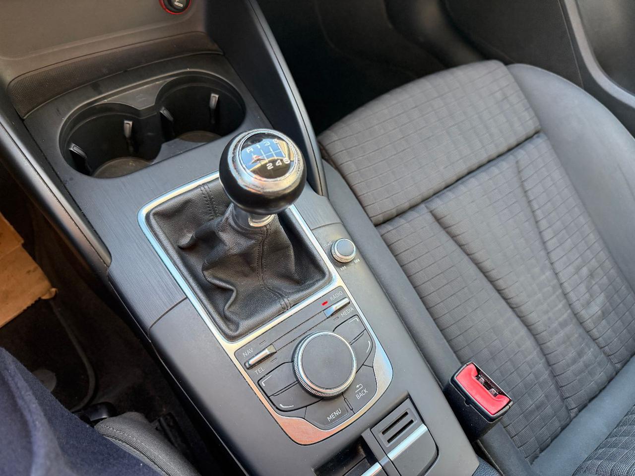 AUDI A3 SPB 1.6 TDI Admired - 14