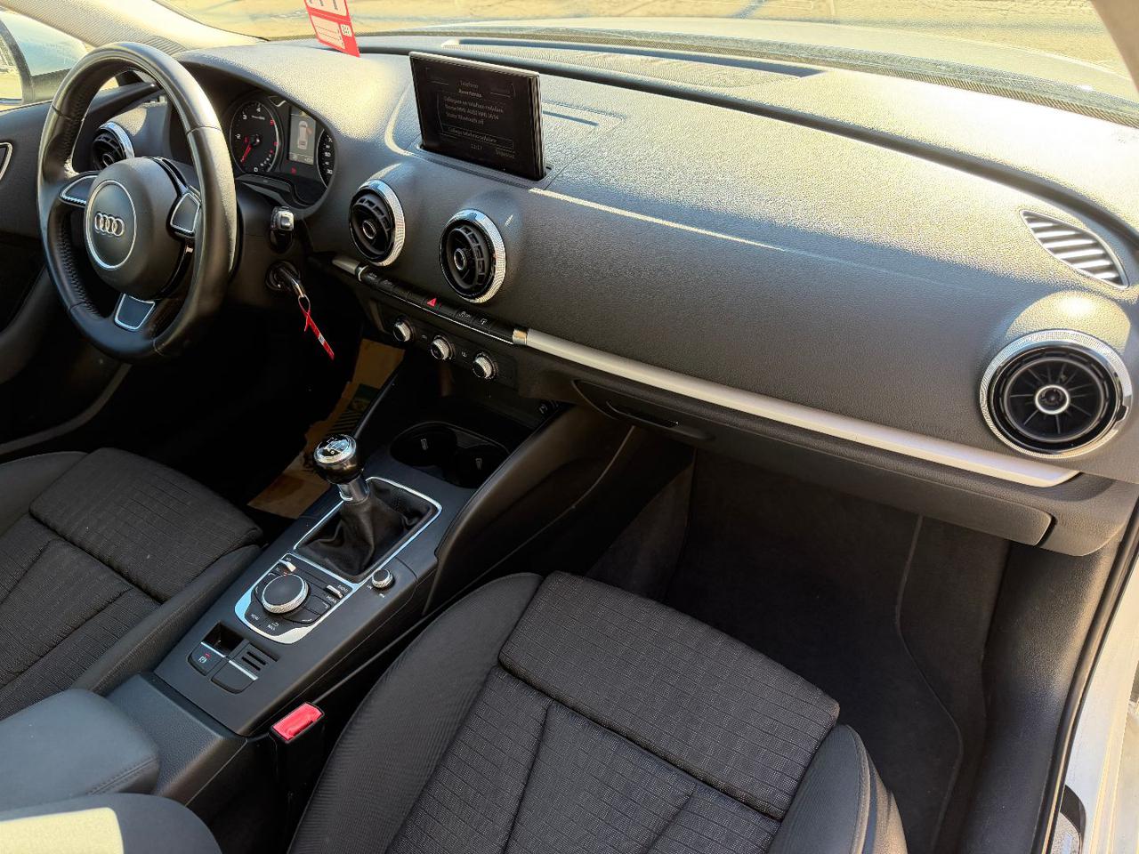 AUDI A3 SPB 1.6 TDI Admired - 19