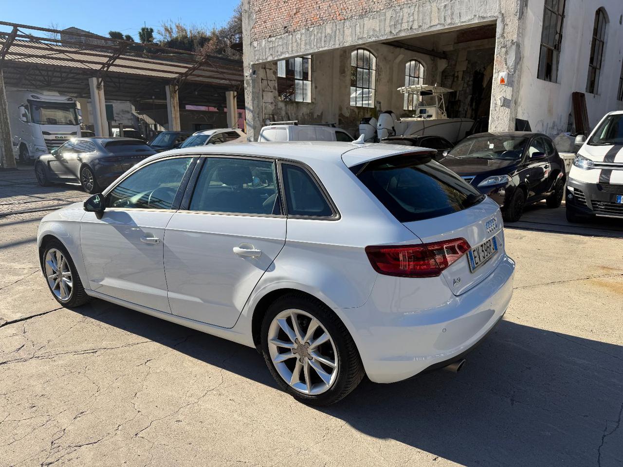 AUDI A3 SPB 1.6 TDI Admired - 5