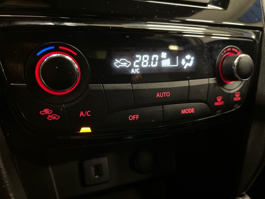 SUZUKI Vitara 1.4 Hybrid Cool - 14