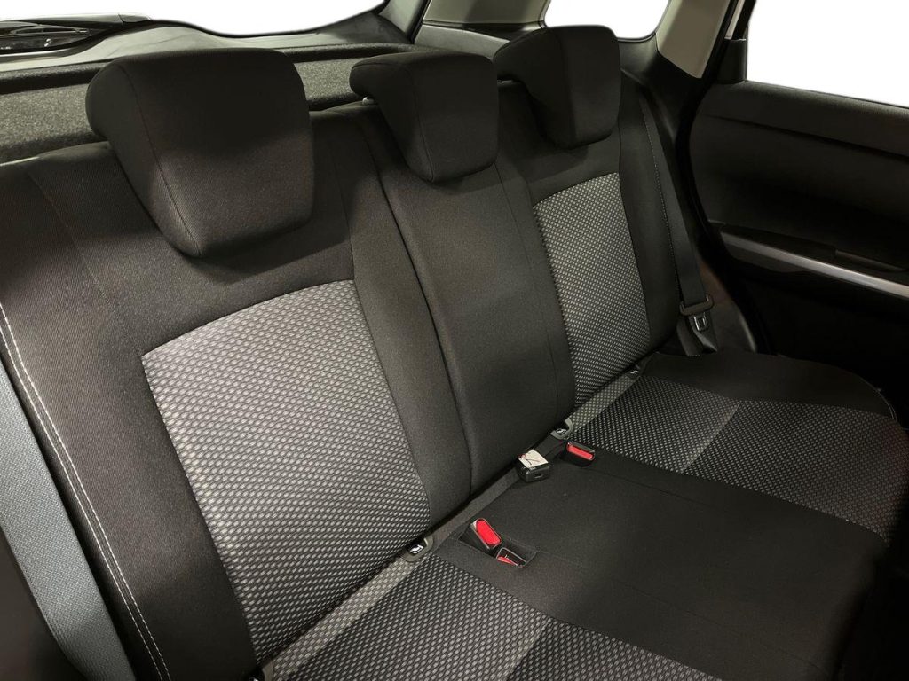 SUZUKI Vitara 1.4 Hybrid Cool - 15