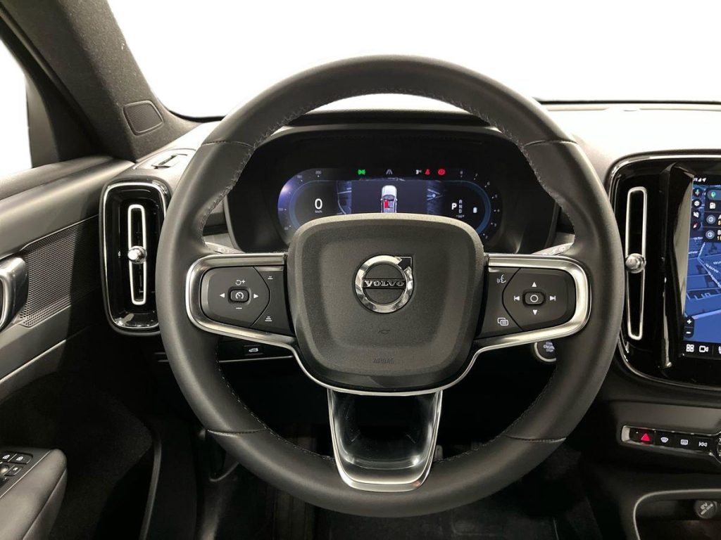 VOLVO XC40 B3 automatico Essential - 11