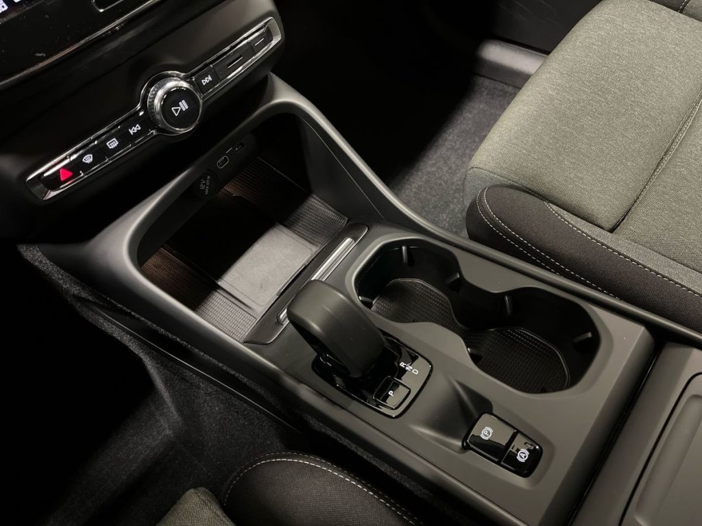 VOLVO XC40 B3 automatico Essential - 14