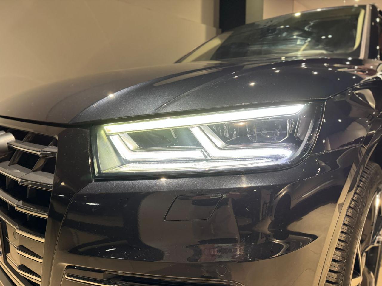 AUDI Q5 40 TDI quattro S-Tronic Sport - 49