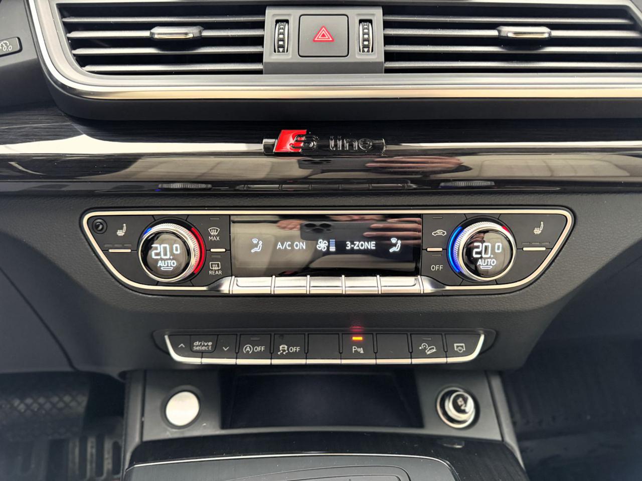 AUDI Q5 40 TDI quattro S-Tronic Sport - 23