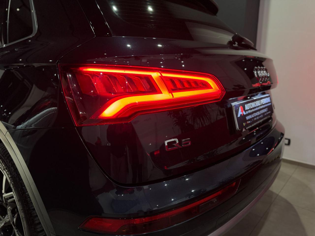 AUDI Q5 40 TDI quattro S-Tronic Sport - 47