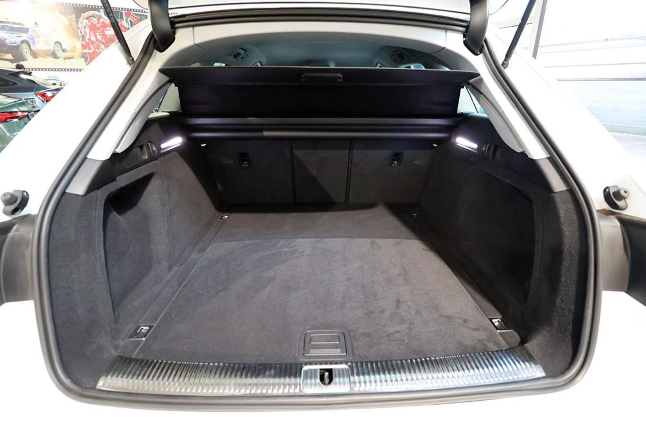AUDI A4 35 TDI Avant S-Tronic Business - 12