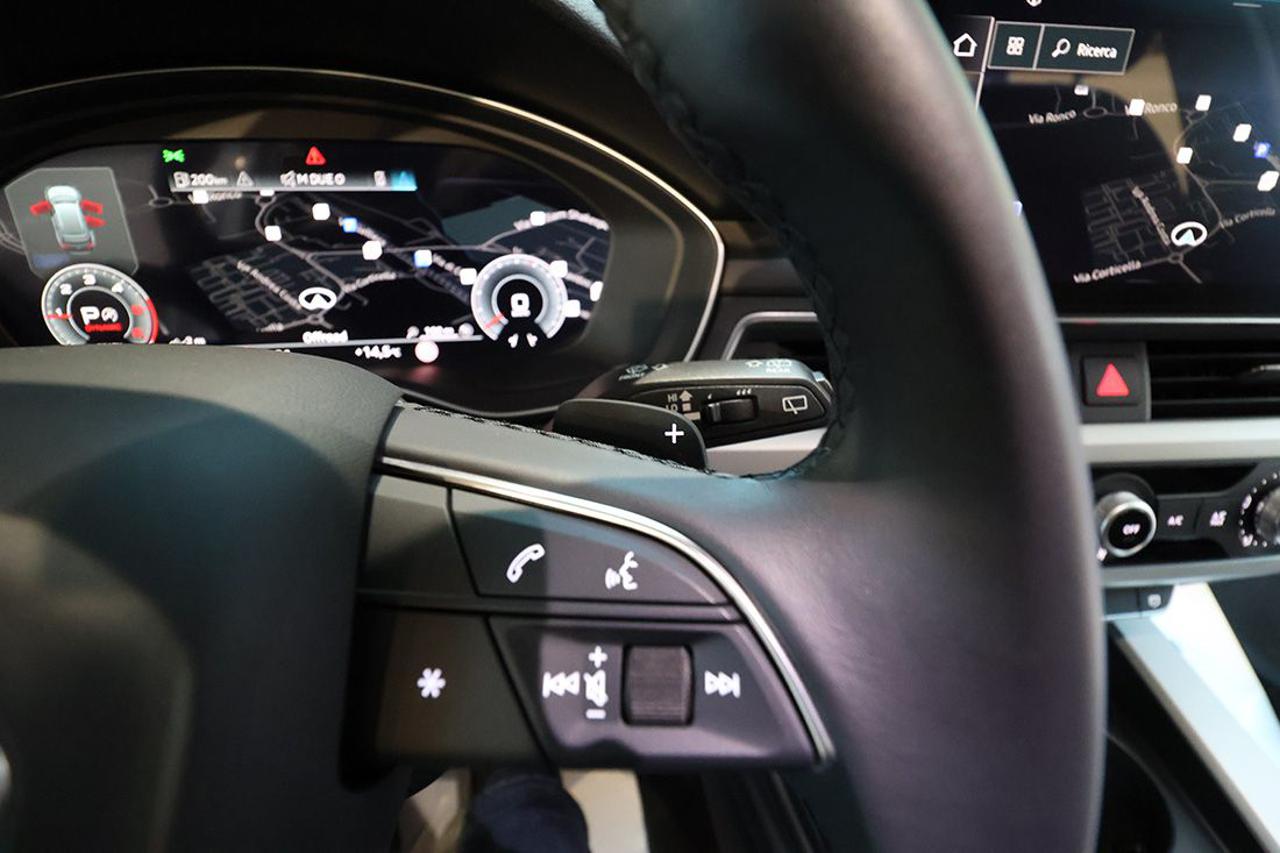 AUDI A4 35 TDI Avant S-Tronic Business - 21