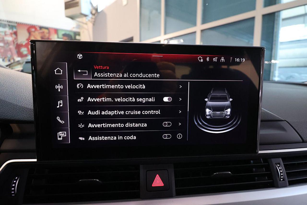 AUDI A4 35 TDI Avant S-Tronic Business - 27