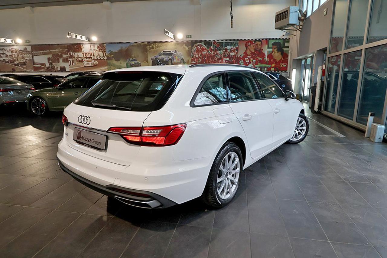 AUDI A4 35 TDI Avant S-Tronic Business - 9