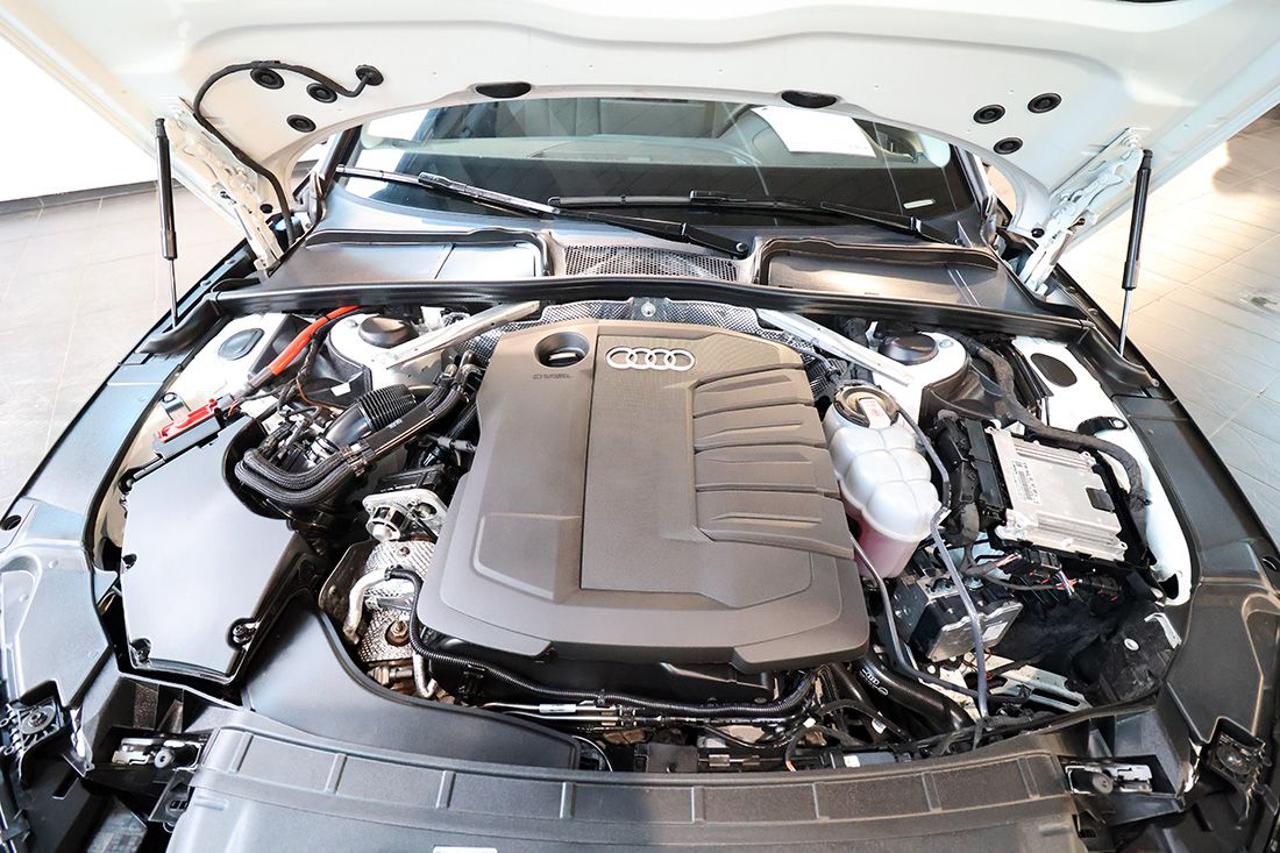 AUDI A4 35 TDI Avant S-Tronic Business - 11