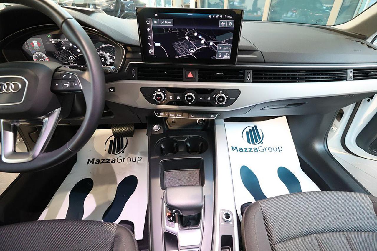 AUDI A4 35 TDI Avant S-Tronic Business - 32