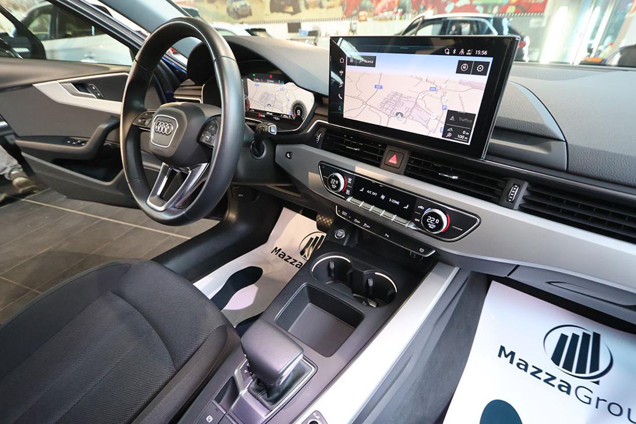 AUDI A4 30 TDI Avant S-Tronic Business Advanced - 35