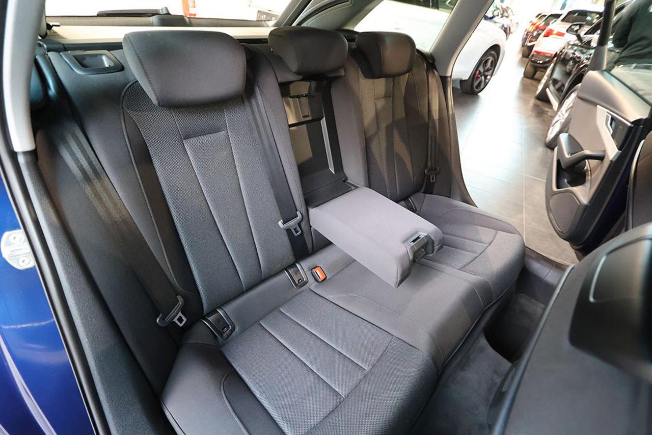 AUDI A4 30 TDI Avant S-Tronic Business Advanced - 20