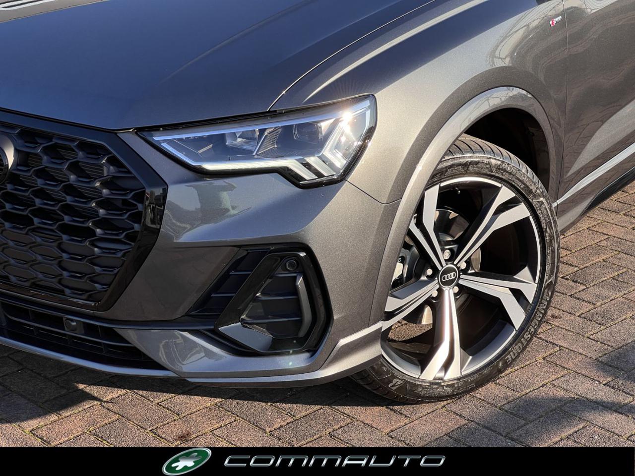 AUDI Q3 Sportback 35 TDI S tronic IdentityBlack - 3