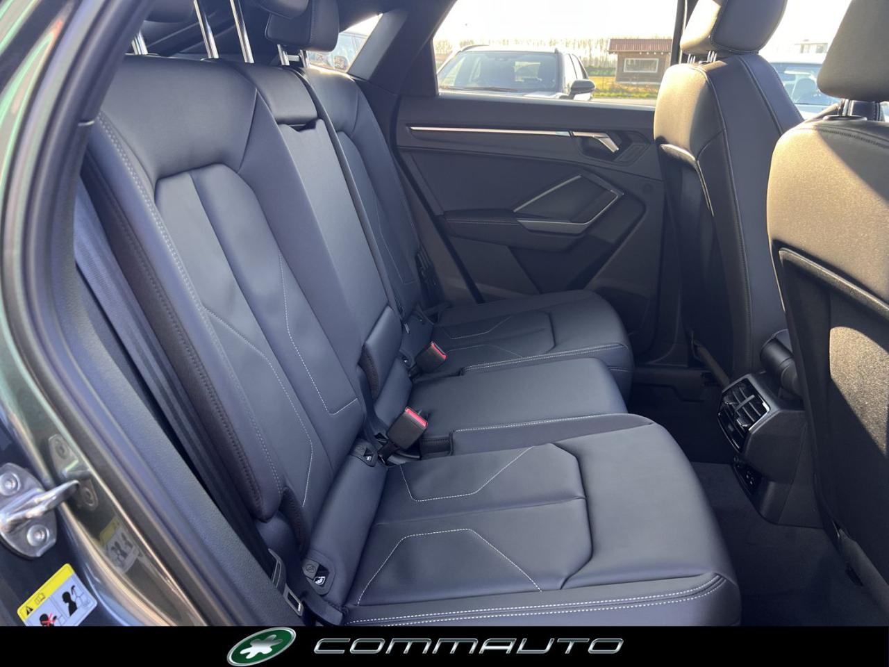 AUDI Q3 Sportback 35 TDI S tronic IdentityBlack - 14