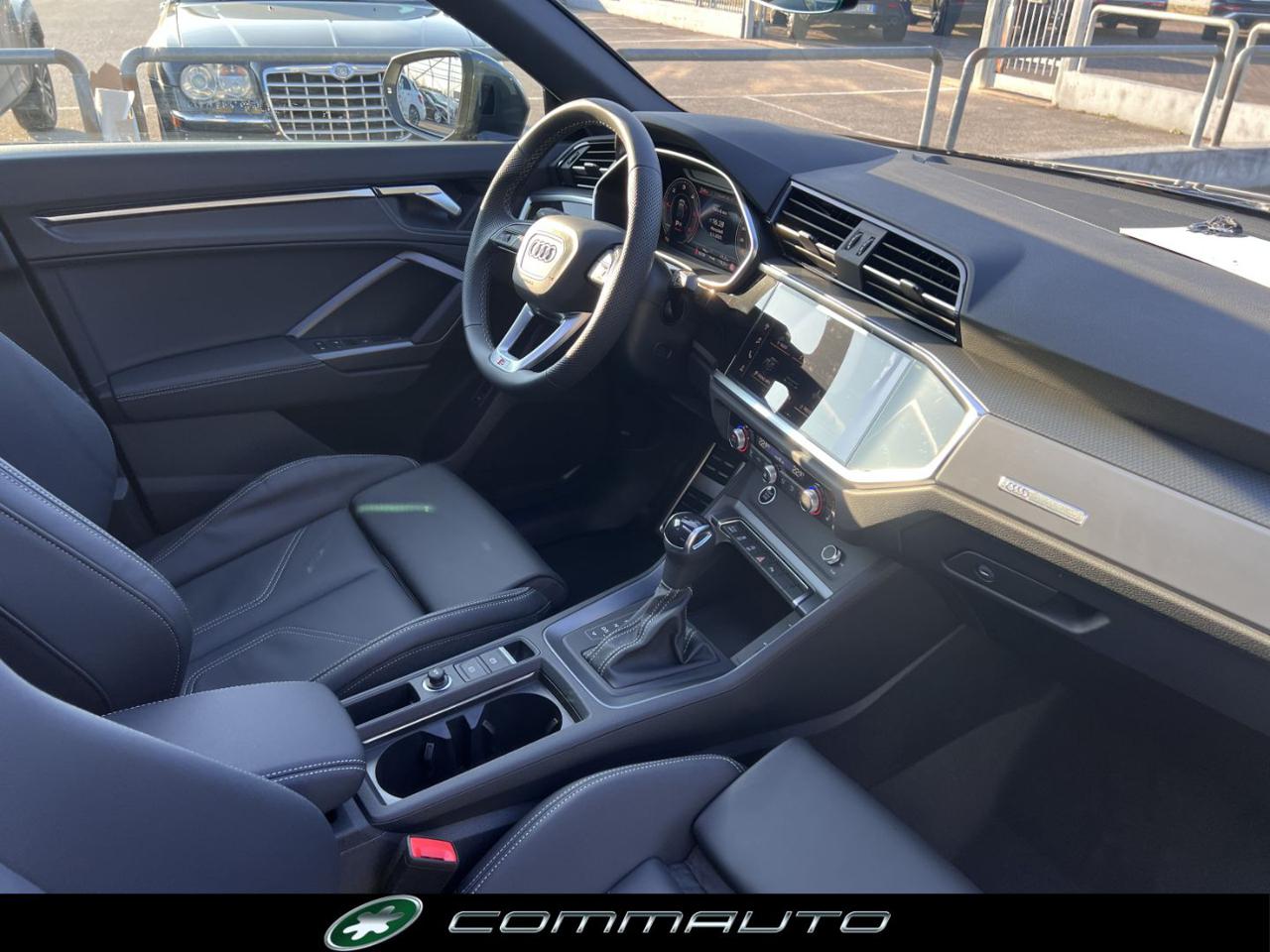 AUDI Q3 Sportback 35 TDI S tronic IdentityBlack - 33