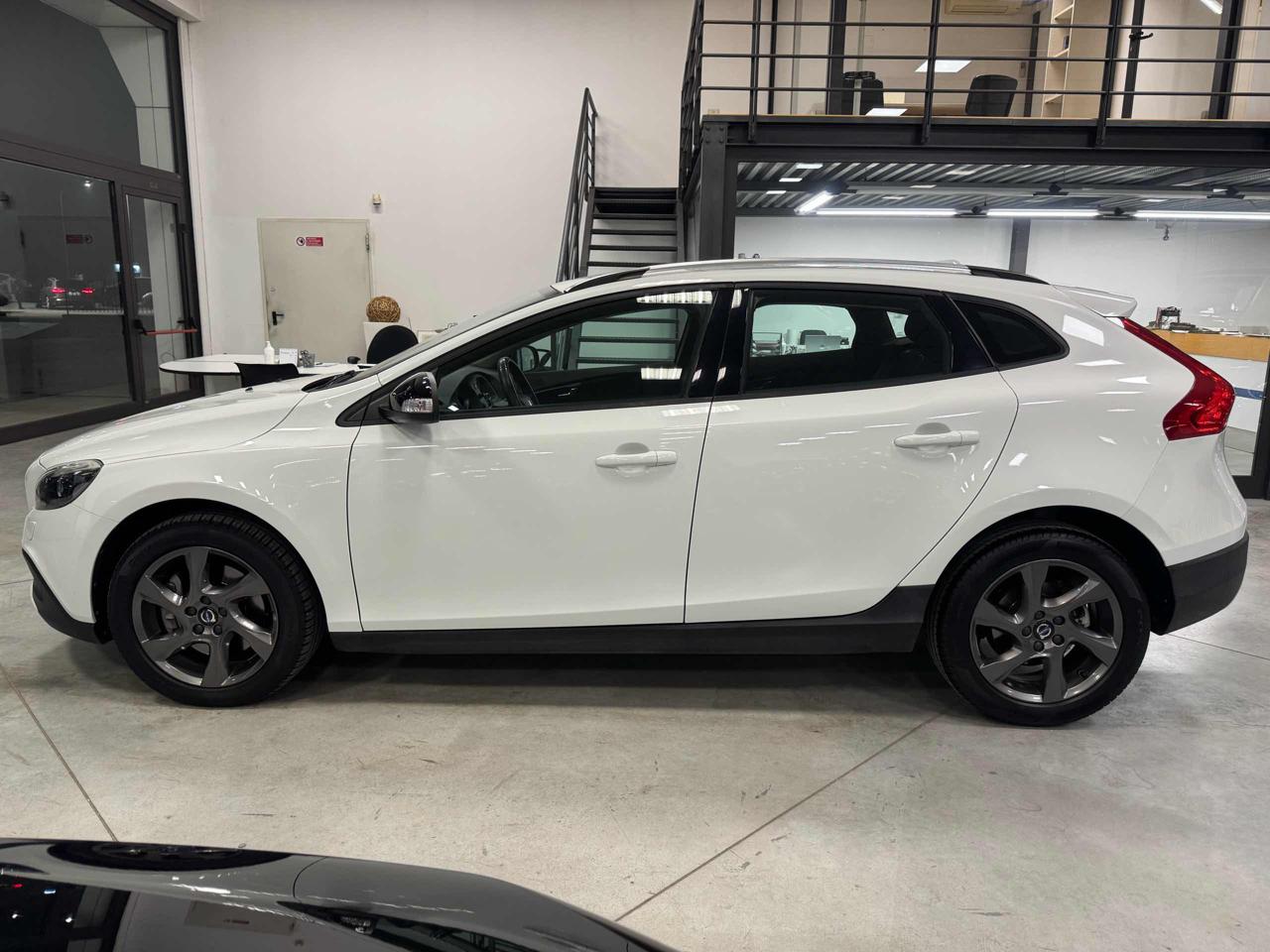 VOLVO V40 Cross Country D2 Kinetic - 5