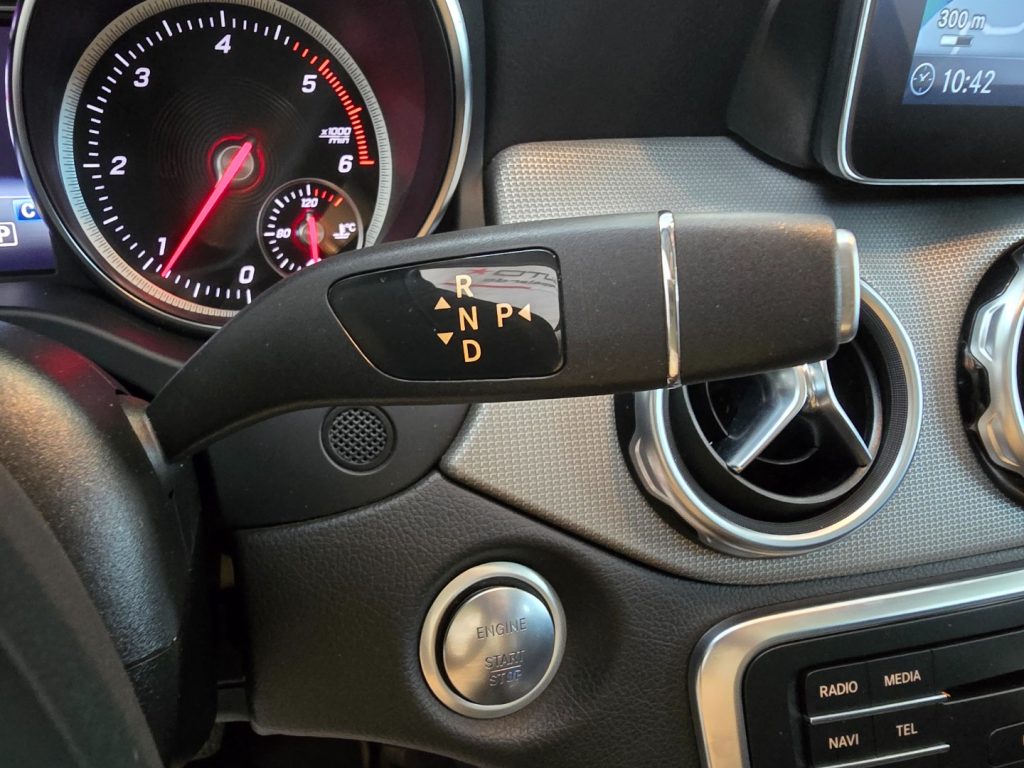 MERCEDES-BENZ GLA 200 d Automatic 4Matic Premium + Tetto - 15