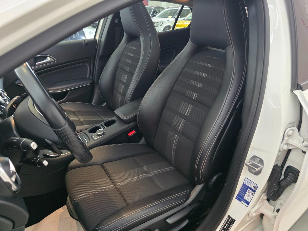 MERCEDES-BENZ GLA 200 d Automatic 4Matic Premium + Tetto - 22