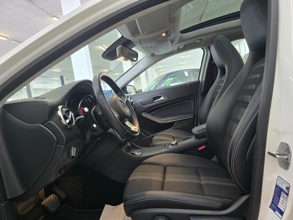 MERCEDES-BENZ GLA 200 d Automatic 4Matic Premium + Tetto - 21
