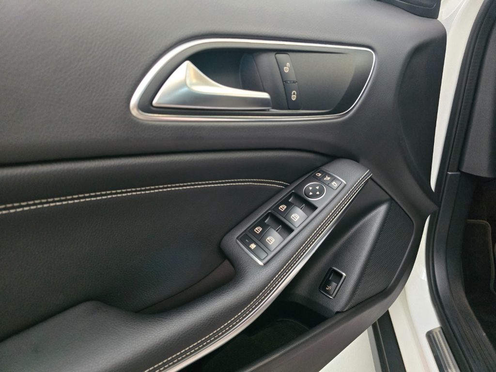 MERCEDES-BENZ GLA 200 d Automatic 4Matic Premium + Tetto - 20