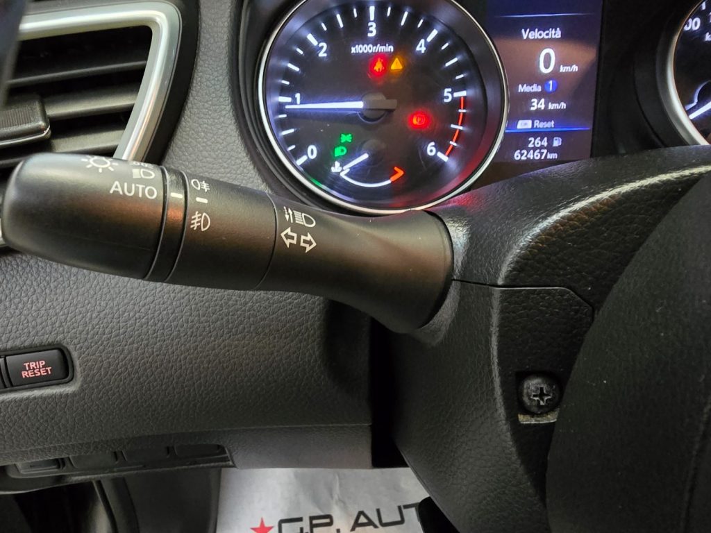 NISSAN Qashqai 1.5 dCi 115 CV N-Connecta - 17