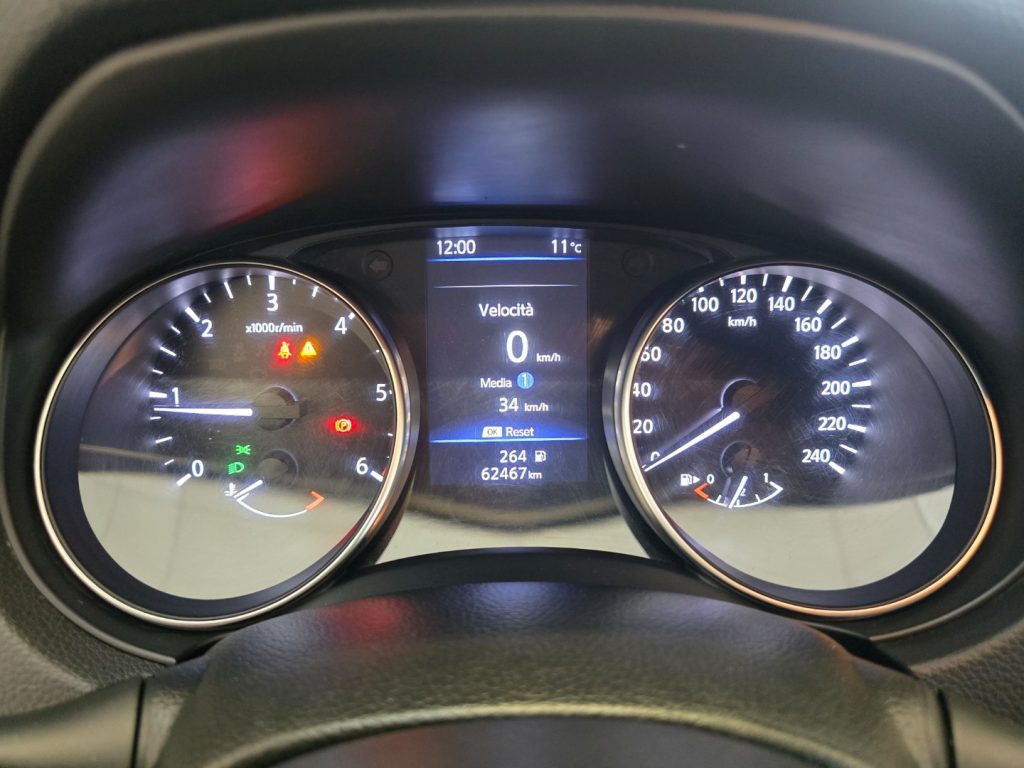 NISSAN Qashqai 1.5 dCi 115 CV N-Connecta - 13