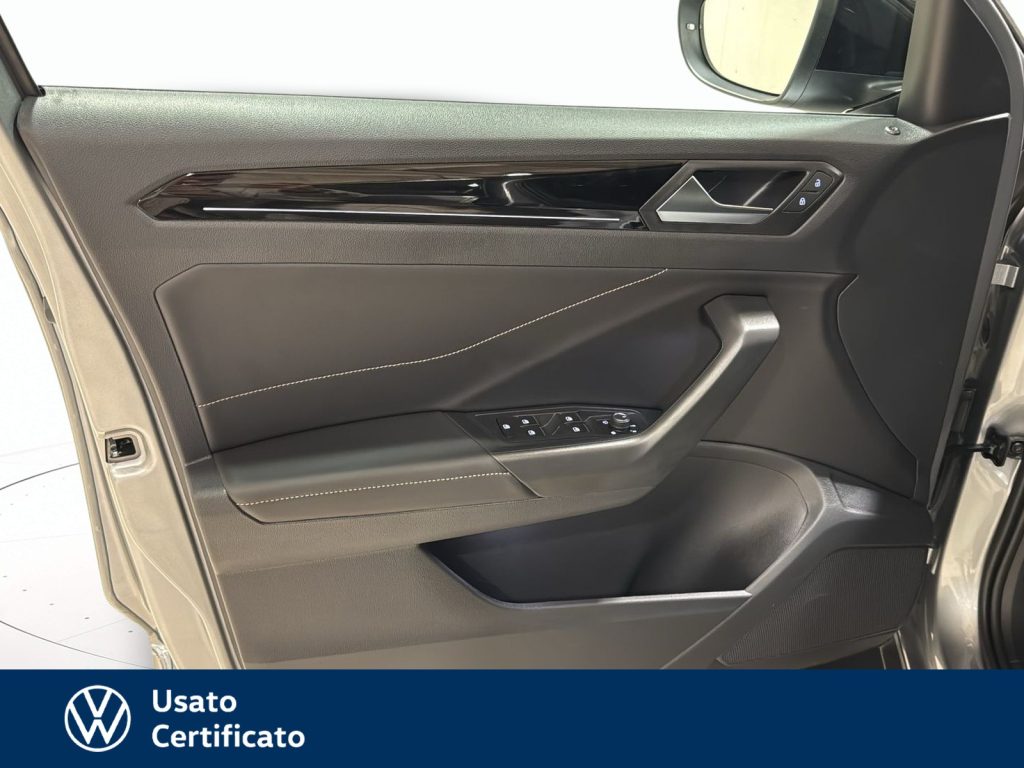 VOLKSWAGEN T-Roc 1.5 tsi r-line dsg - 15