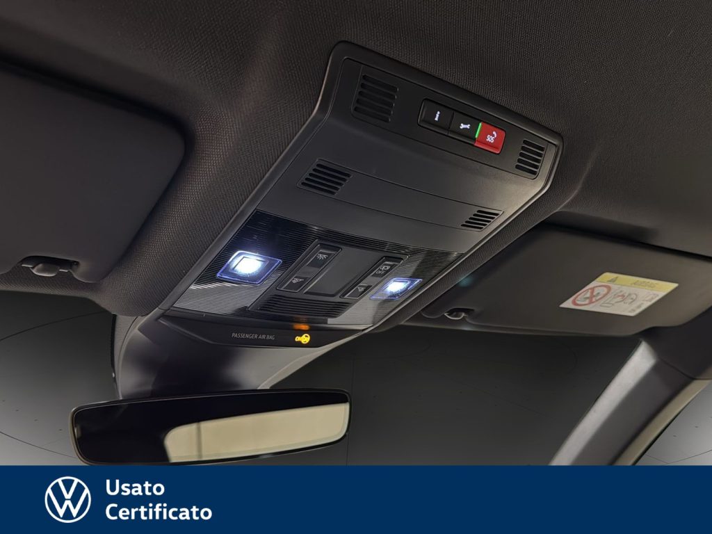 VOLKSWAGEN T-Roc 1.5 tsi r-line dsg - 22