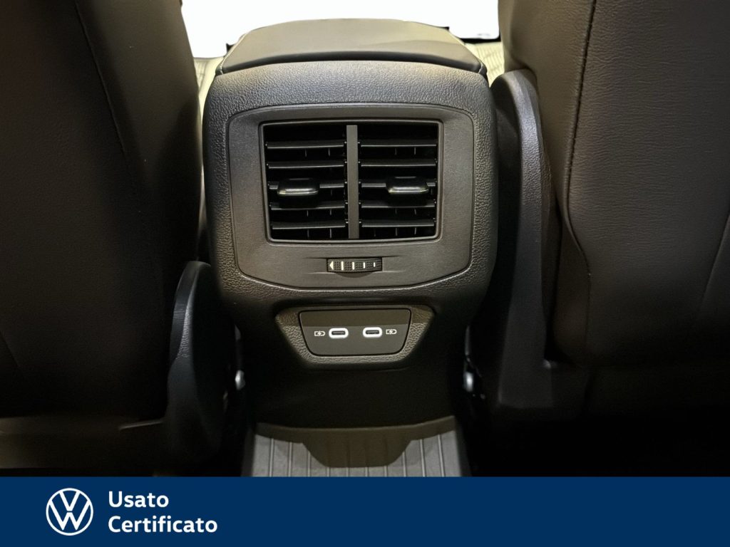 VOLKSWAGEN T-Roc 1.5 tsi r-line dsg - 23