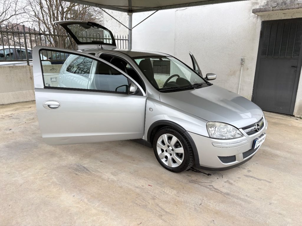 OPEL Corsa 1.2i 16V cat 3 porte OK NEOPATENTATI PRIMO PREZZO - 18
