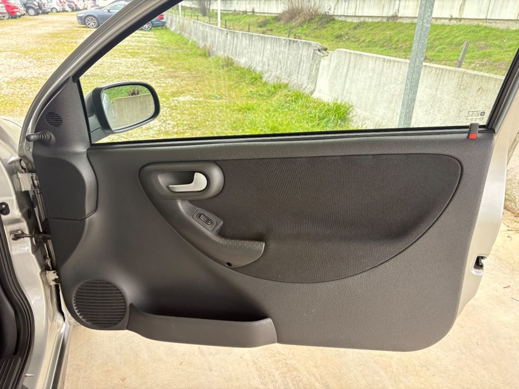 OPEL Corsa 1.2i 16V cat 3 porte OK NEOPATENTATI PRIMO PREZZO - 34