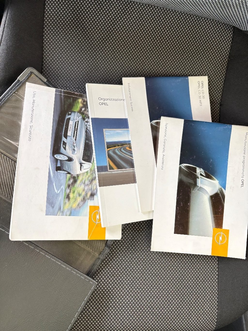 OPEL Corsa 1.2i 16V cat 3 porte OK NEOPATENTATI PRIMO PREZZO - 36