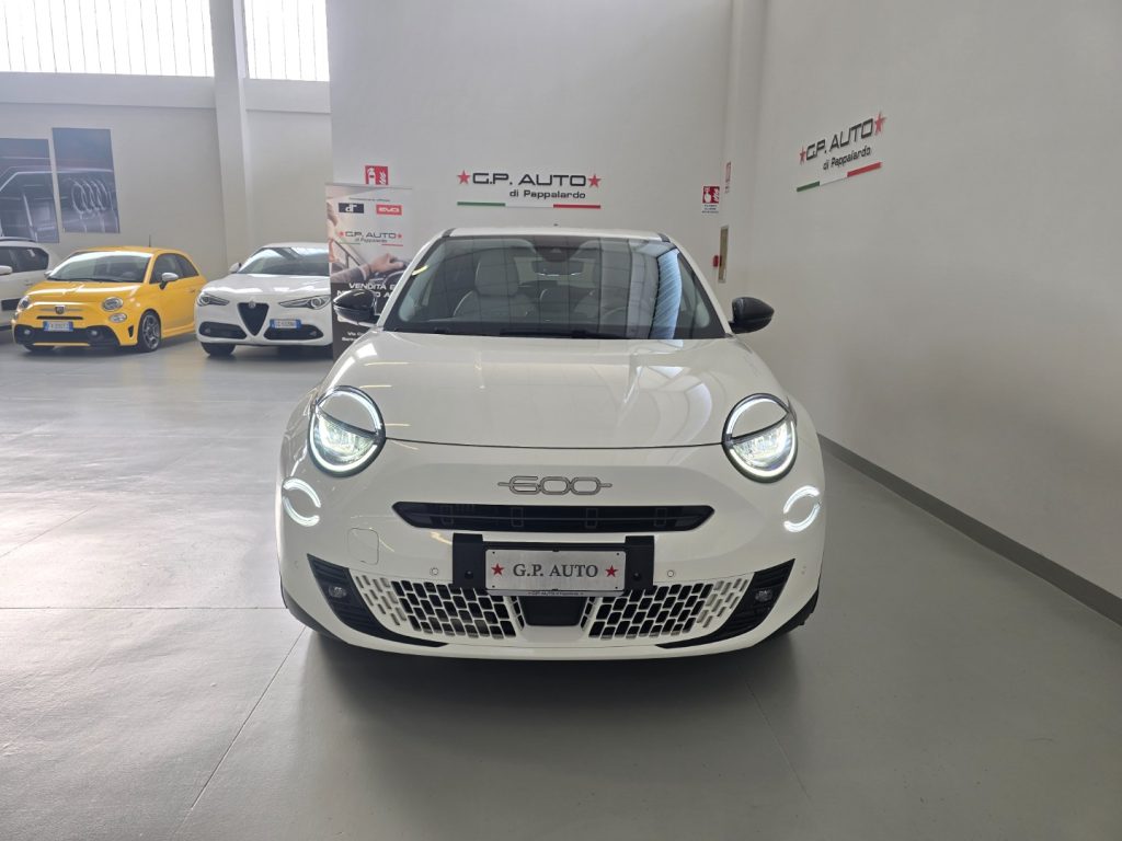 FIAT 600 Hybrid DCT MHEV La Prima - 2